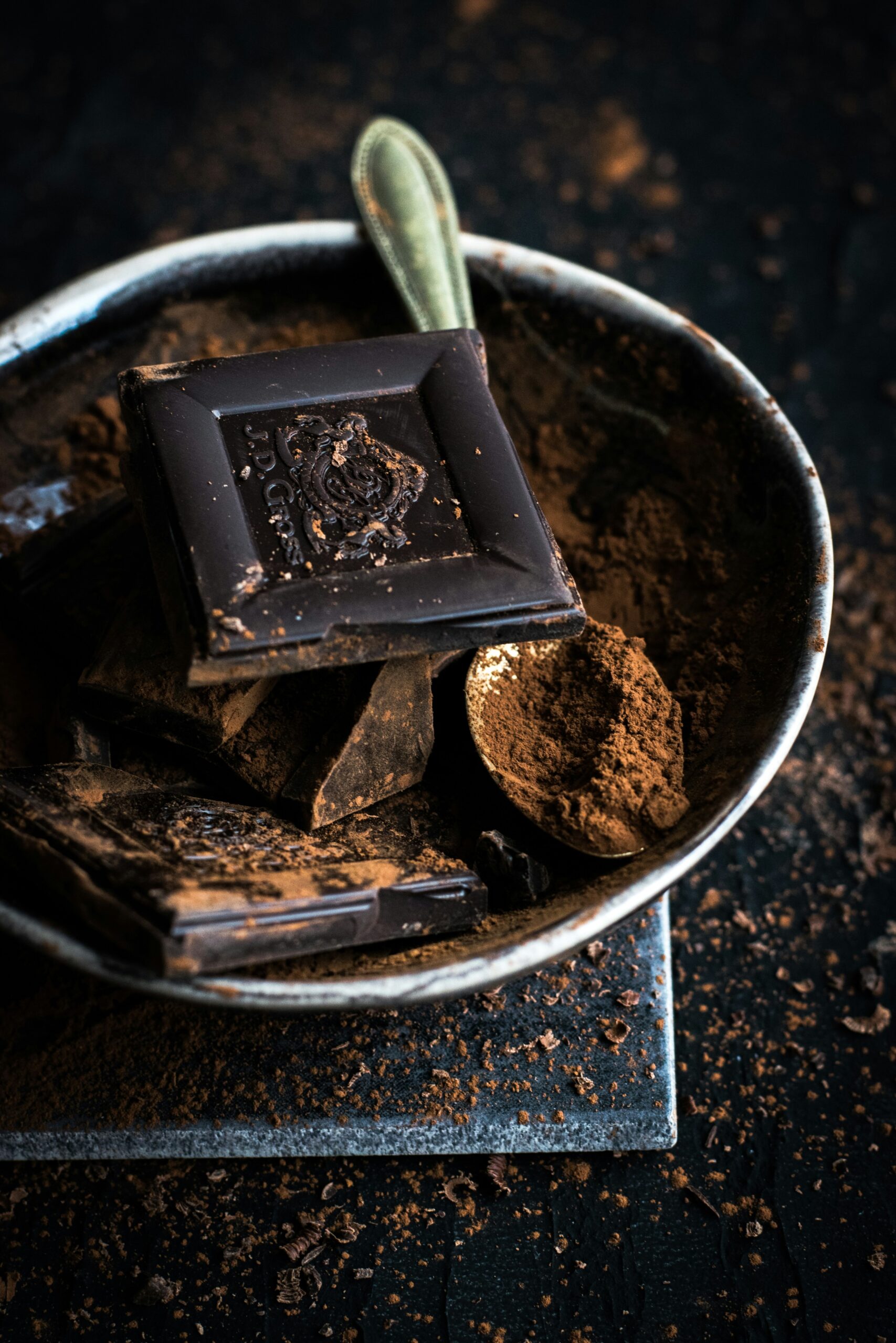 El chocolate puro puede cuidar tu salud más de lo que crees. ¿Qué nos dice la ciencia?